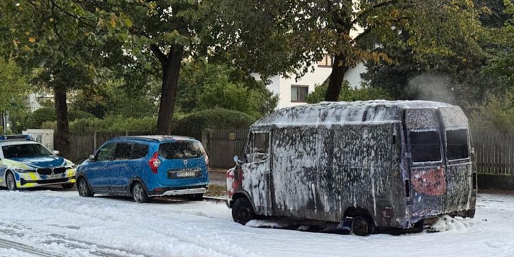 Almanyanın Münih kentinde patlama ve silah sesleri
