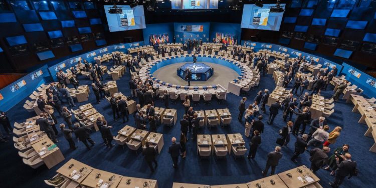 NATO, hava savunmasını güçlendirme ana gündemiyle savunma bakanları düzeyinde toplanıyor