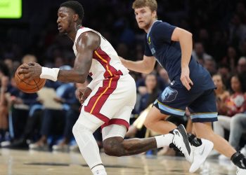 NBA yıldızları ve mafya üyeleri yasa dışı kumar operasyonunda gözaltında