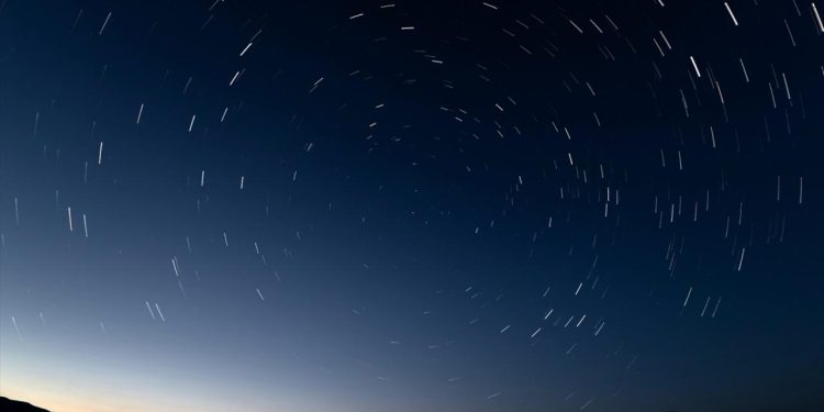 Orionid meteor yağmuru bu gece zirveye ulaşacak