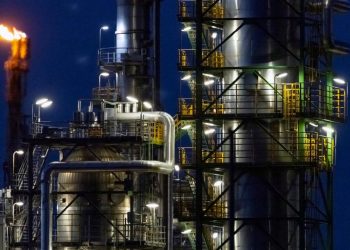 ABD, Rus petrol şirketleri Rosneft ve Lukoil'e yaptırım uygulama kararı aldı