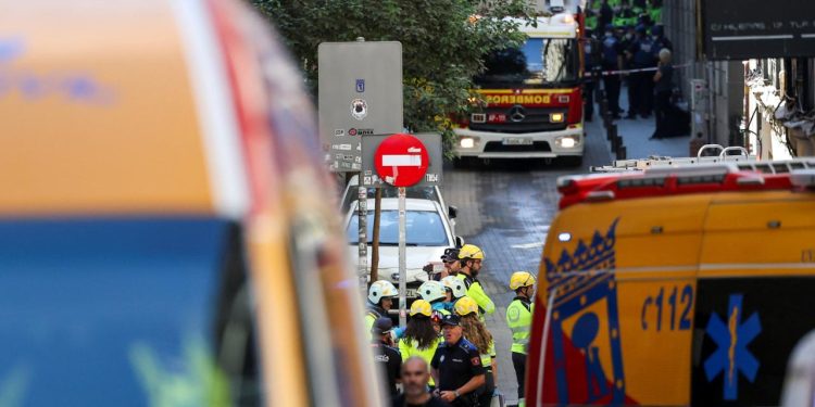 İspanya'da bir bina çöktü: 2 ölü, 10 yaralı