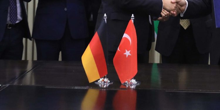Almanya: Türkiye, birçok siyasi konuda muhatap olarak önemli rol oynuyor