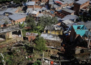 Venezuela'da şiddetli yağışlar sonucu altın madeni çöktü: 14 işçi hayatını kaybetti