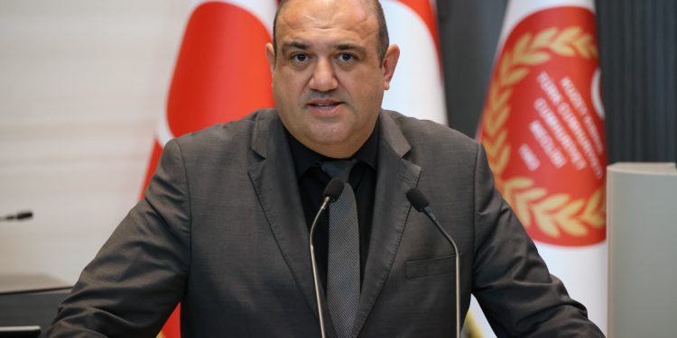 Devrim Barçın: Benzine zam yapılmadı, halkın ödediği FİF artırıldı