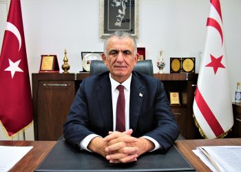 Çavuşoğlu: Yasalara uymayan öğretmenler hakkında soruşturma açılacak