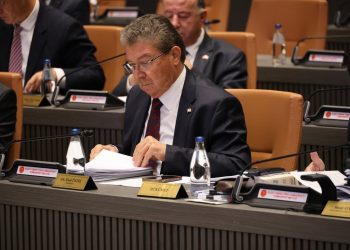 Üstel: Demokrasinin işleyişine zarar veren bir tutumla Meclis kilitlendi