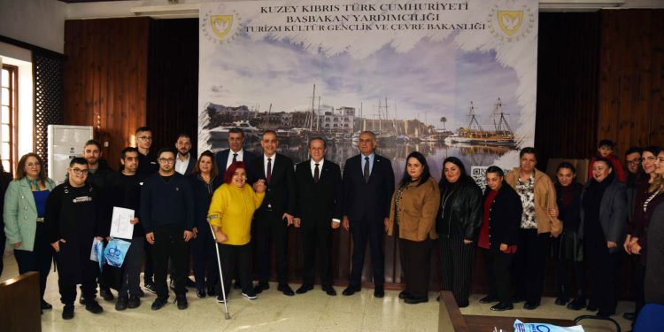 Özel gereksinimli bireyler, baristalık ve mutfak eğitimi sertifikalarını aldı