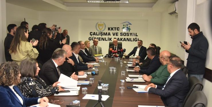 Asgari ücret masası bugün toplanıyor