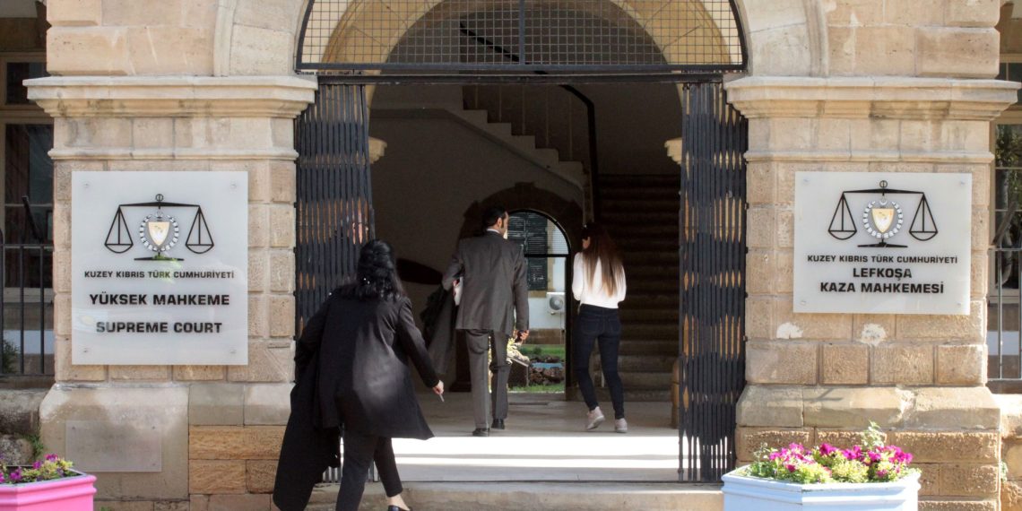 Yüksek Mahkeme: Siyasi kişiler, mahkemelere telkinde veya talepte bulunamaz, yetki veremez