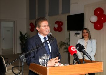 Üstel: Erken seçim olacaksa bu açılışları kim yapacak?