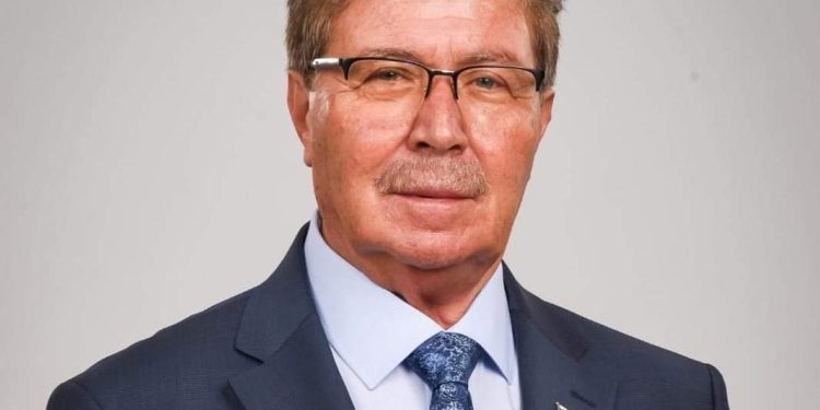 Üstel: “CTP’nin yöntemi önce karşı çıkmak, sonra gerçekleşen projelerin sunduğu imkanlardan yararlanmak”