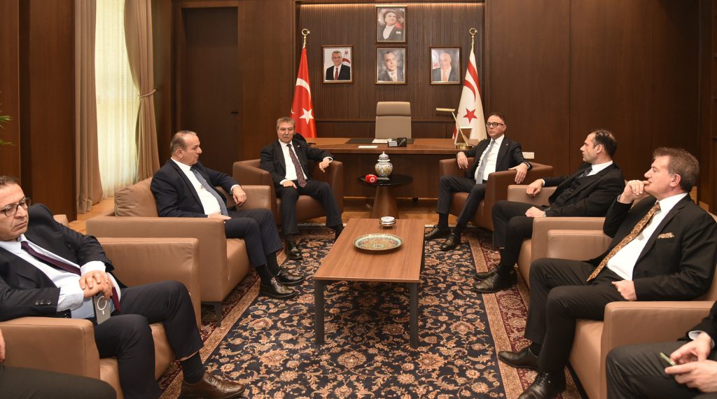 Üstel: Mayıs’ta referanduma gidilmesi için verimli bir toplantı yaptık