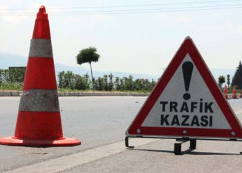 Alkollü sürücü, aracını çelik bariyerlere çarptı