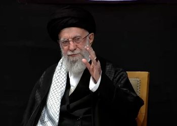 İsrail’in ilk saldırılarda Pezeşkiyan ve Hamaney’i hedef aldığı iddia edildi