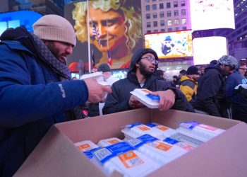 New York’un Times Meydanı’nda iftar programı düzenlendi