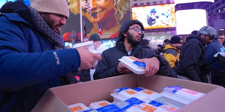 New York’un Times Meydanı’nda iftar programı düzenlendi