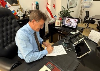 Arıklı duyurdu: Millet Camisi, Vakıflar İdaresi’ne devredildi