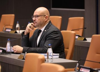 Küçük: Koltuklara değil, halkın geleceğine sadığım