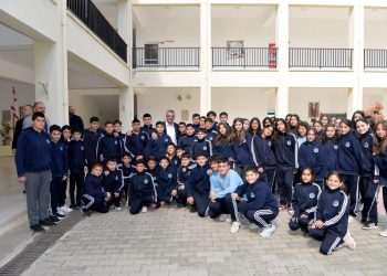 Erhürman Dipkarpaz’da Öğrencilerle Buluştu