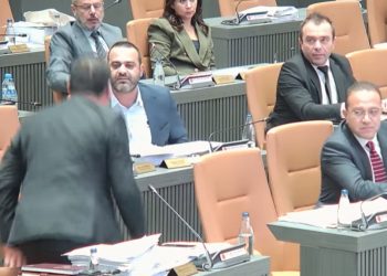 Meclis Genel Kurulu’nda kavga çıktı