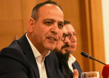 Harmancı: Geçişlerin yüzde 70’i Lefkoşa’dan gerçekleşiyor; gerekirse tek taraflı kapı açılmalı