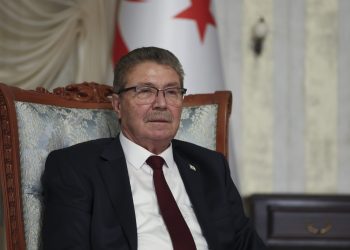 Üstel: “Kıbrıs Türk halkını azınlık statüsüne mahkûm edecek hiçbir dayatmayı kabul etmeyeceğimiz bilinmeli”