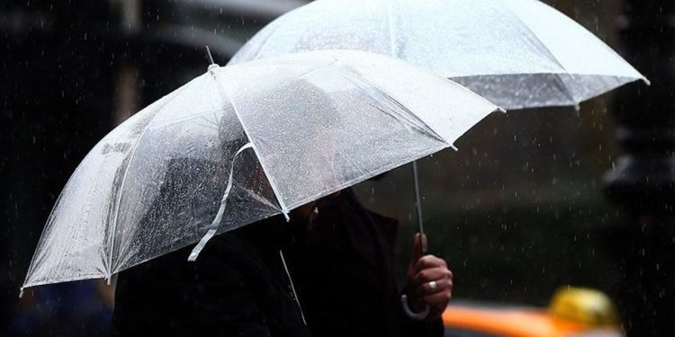 Hava sağanak yağmurlu