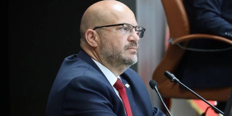 Kadın toplumun vicdanı, üretimin kaynağıdır