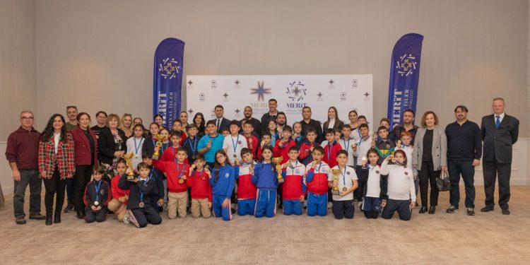 Alayköy İlkokulu’ndan Merit Otellerine teşekkür