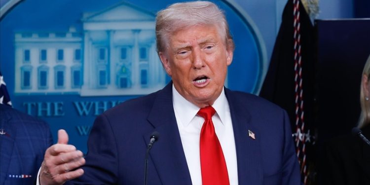 Trump, silah üretim hızının artırılması için savunma şirketleriyle görüştü