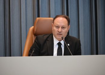 Öztürkler: Fransa sömürgeci geçmişiyle Kıbrıs Türk halkını yok sayamaz