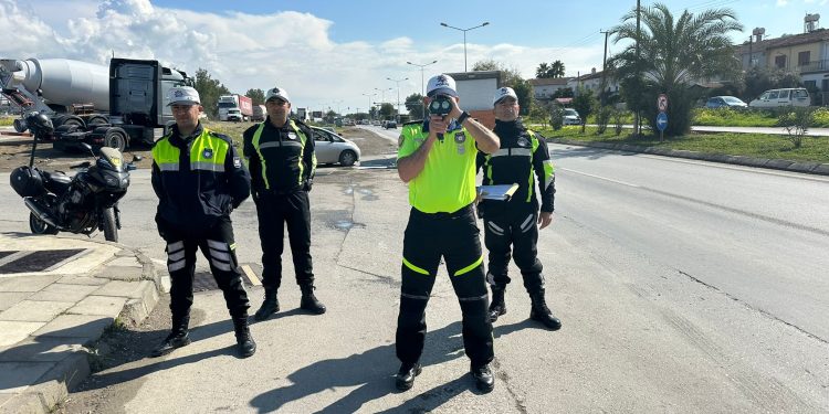 Üç ilçede eş zamanlı asayiş ve trafik denetimi