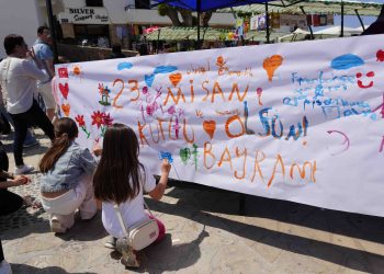 Girne’de 23 Nisan Şenliği düzenlendi