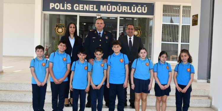 Öğrencilerden Polis Genel Müdür Vekili Gökay Karagil’e ziyaret