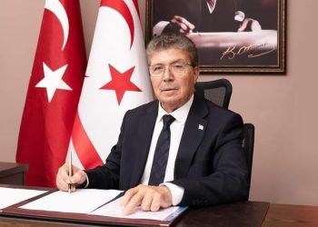 Başbakan Üstel: Türkiye dışında çalacak kapımız yok