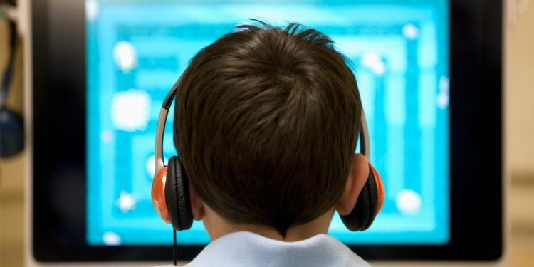 Avustralya, çevrim içi tehlikelere karşı dört oyun platformundan şeffaflık talep etti