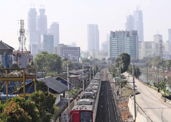 Endonezya'daki tren kazasında ölü sayısı 14'e yükseldi