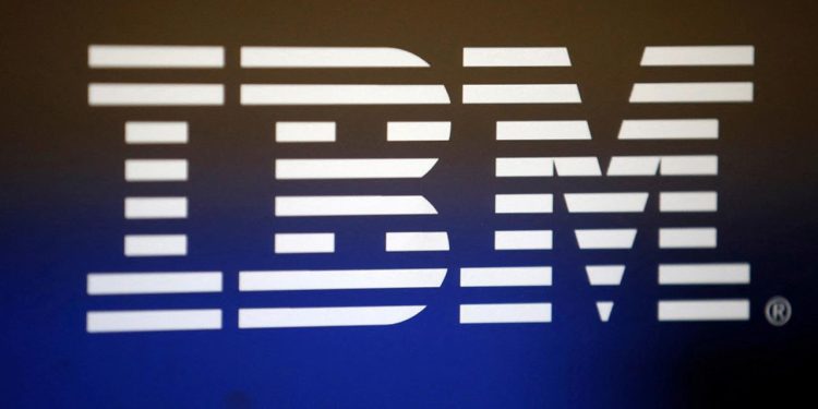 IBM'in geliri ilk çeyrekte arttı