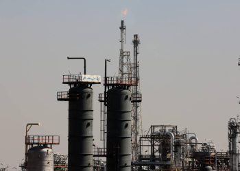 İran petrol üretiminde zorunlu kısıntı eşiğinde