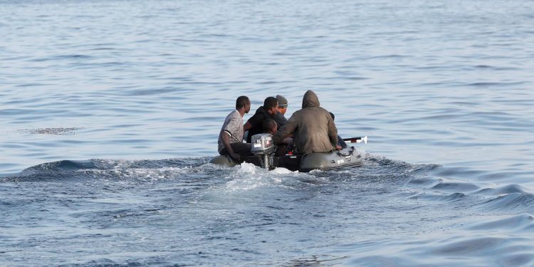 İngiltere ve Fransa'dan göçmenleri engellemek için 662 milyon sterlinlik anlaşma