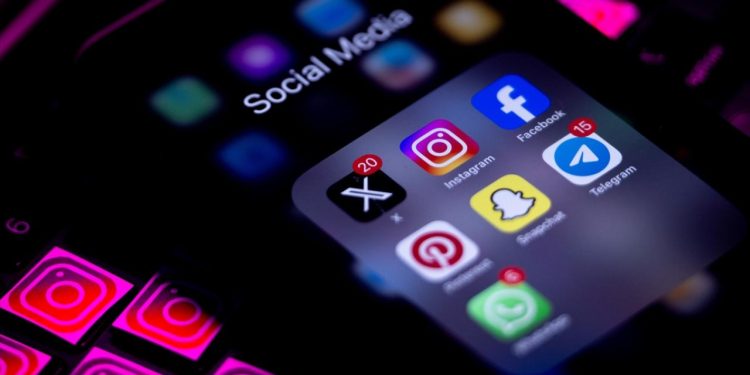 Norveç, 16 yaş altı çocukların sosyal medyaya erişimini yasaklamaya hazırlanıyor