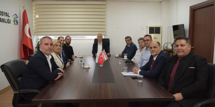 Hasipoğlu, turizm örgütü temsilcileriyle görüştü