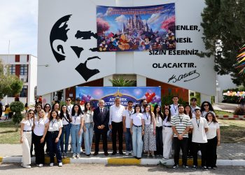 Cumhurbaşkanı Erhürman, Atatürk Öğretmen Akademisi’nde çocuk şenliğine katıldı