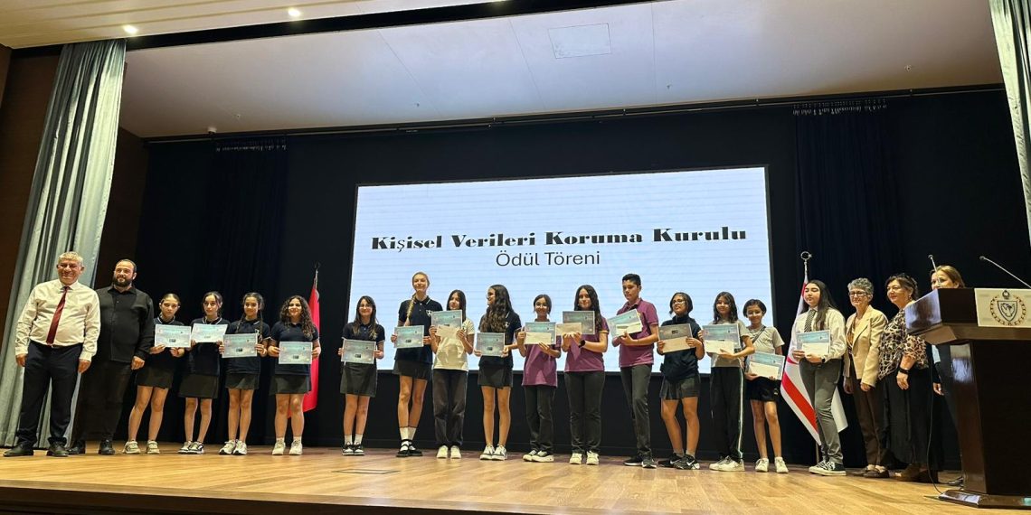 “Sanal Dünyadaki Gölgem” temalı resim yarışmasının ödülleri sahiplerini buldu