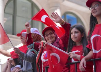New York'ta 43. Türk Günü Yürüyüşü coşkuyla kutlandı