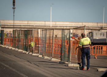 İspanya hantavirüs vakalı gemideki yolcuları karantina altında tahliye edecek