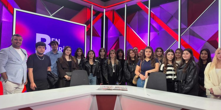 Ders sahaya taşındı
