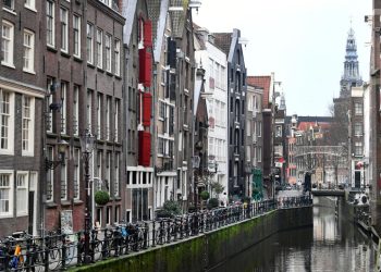 Amsterdam et ve fosil yakıt reklamlarını yasakladı