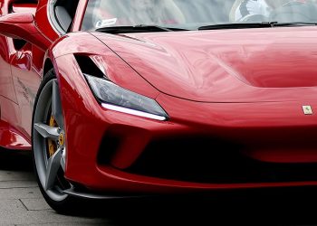 Lüks otomobillere Hürmüz engeli: Motor yağı tükeniyor